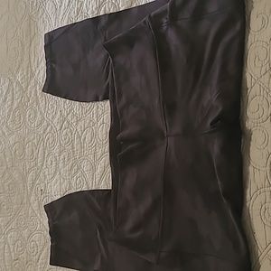 Lululemon Aligns Cropped w Pockets 23"